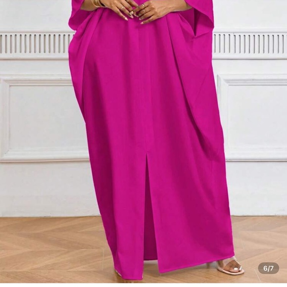 Elegant Women's Magenta Robe Dress - Picture 5 of 6
